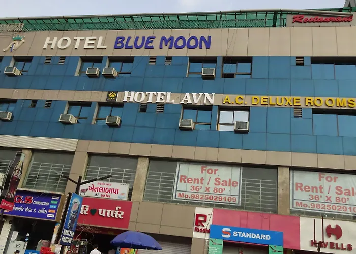 Hotel Blue Moon By Sky Stays Ahmedabad